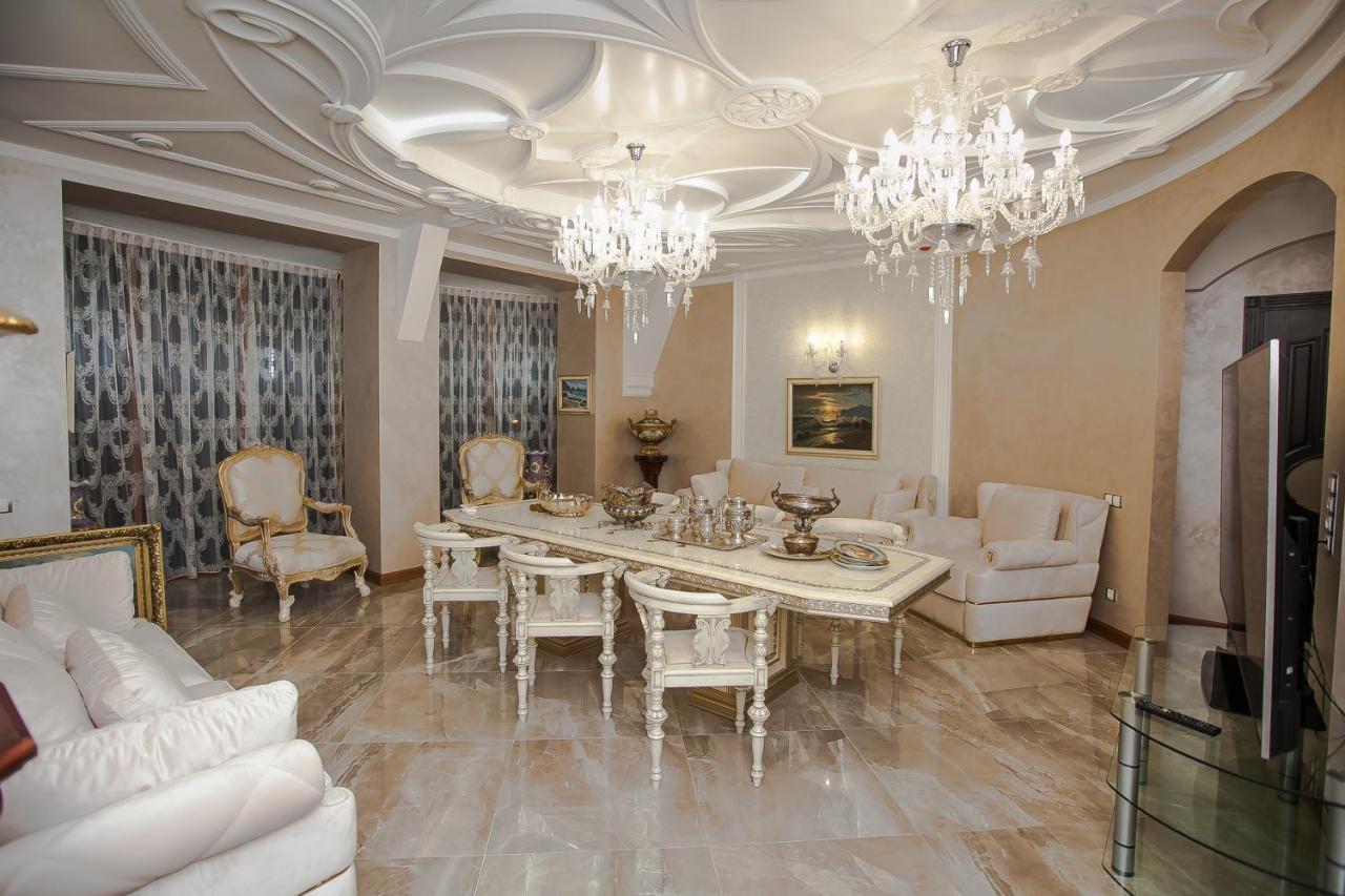 Hotel "Mandarin Clubhouse" Jarkov Exterior foto